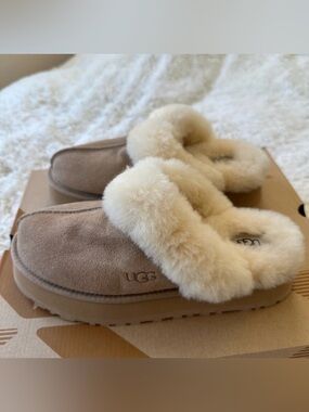 UGG Disquette Platform Slippers Sand Size: 9 NWOT